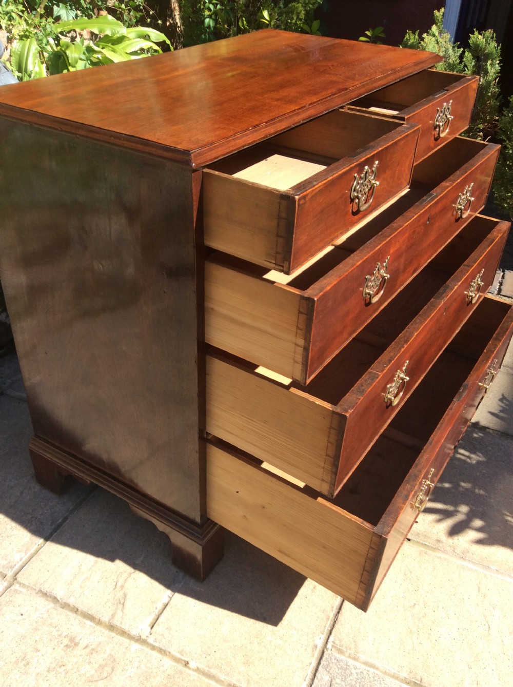 Small Georgian mahogany chest of drawers View IV