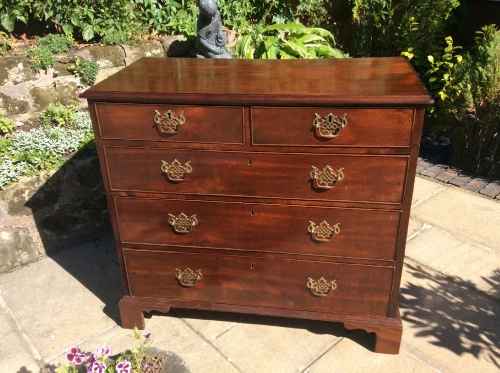 Small Georgian mahogany chest of drawers View VIII