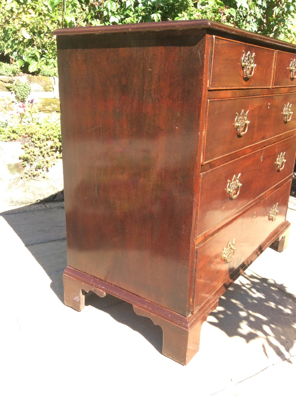 Small Georgian mahogany chest of drawers View IX
