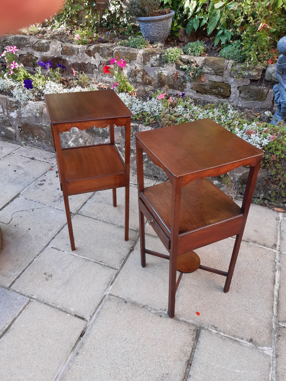 Georgian Mahogany bedside tables View IV