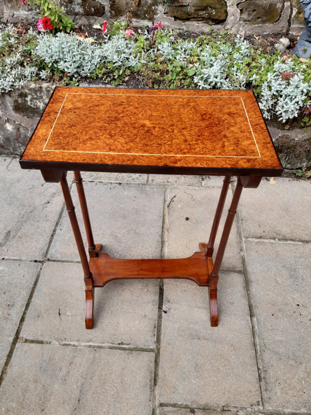 Small lamp or occasional table View VII