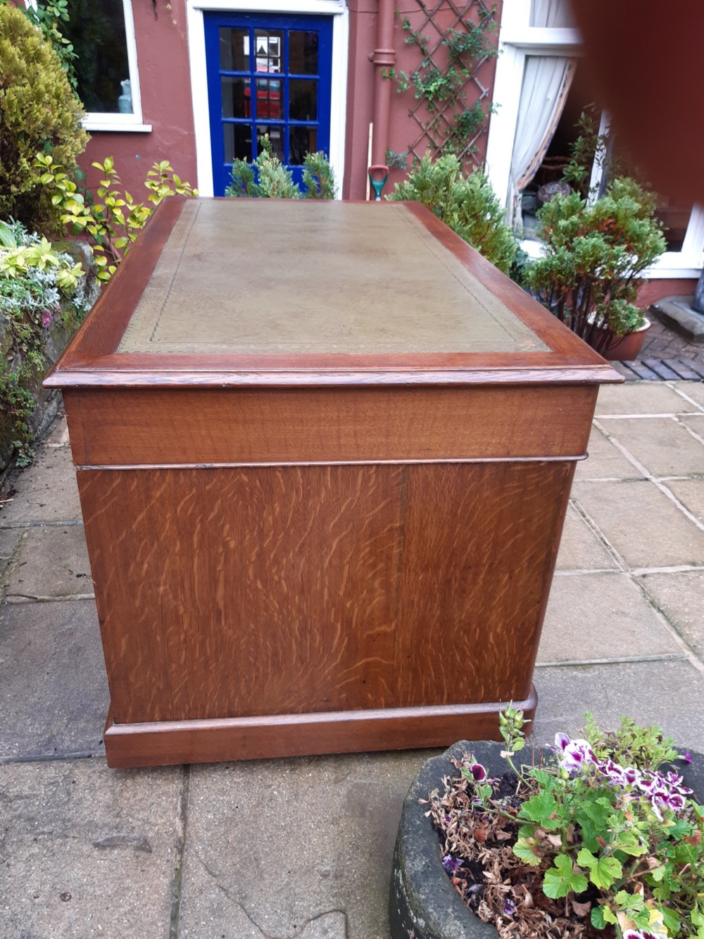 Large oak pedestal desk View VI