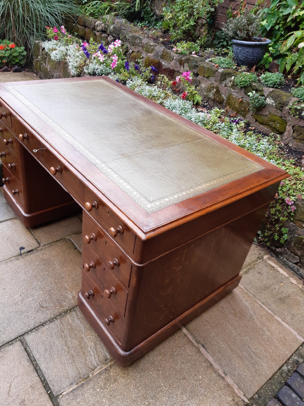 Large oak pedestal desk View VII