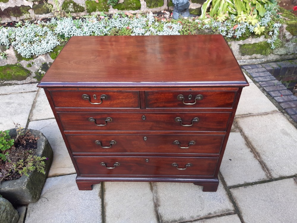 Small Georgian mahogany chest of drawers View II