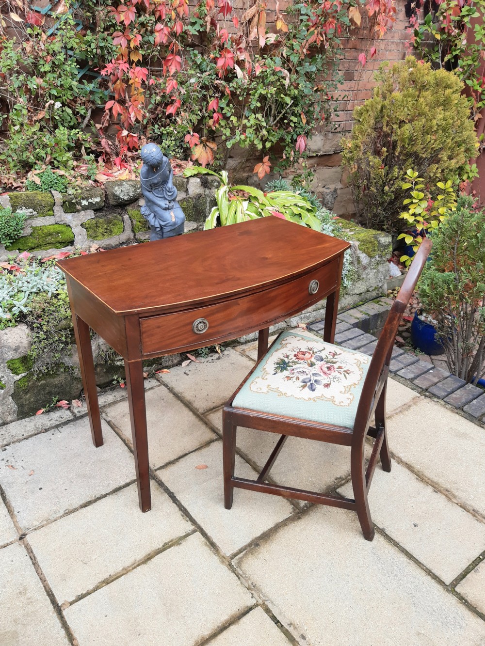 Mahogany Georgian bow front side table  View VI