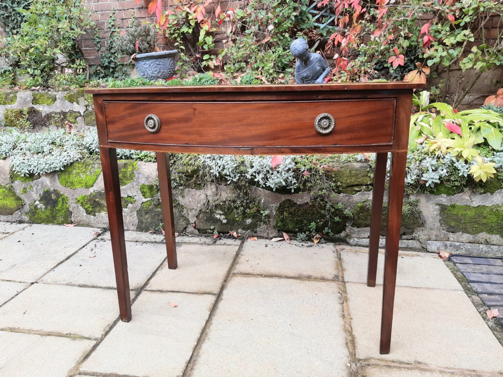 Mahogany Georgian bow front side table  View VII