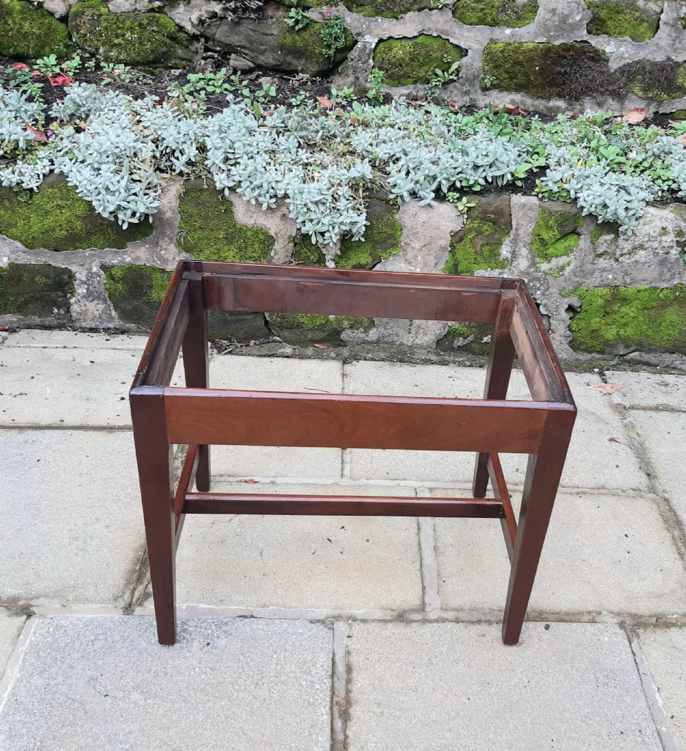 Mahogany stool View IV