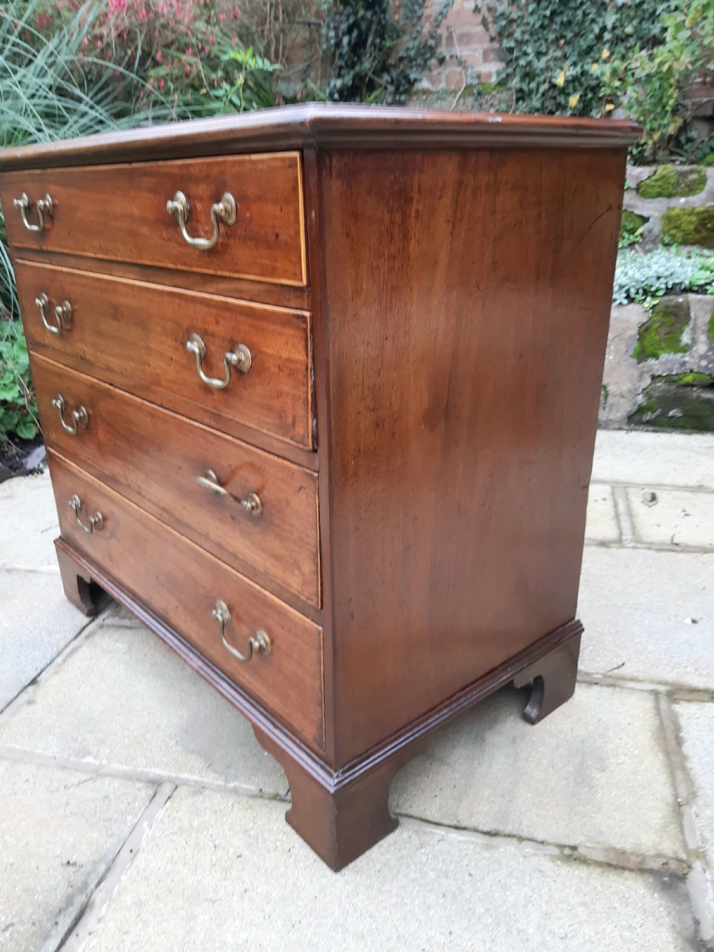 Very small Georgian mahogany chest of drawers  View V
