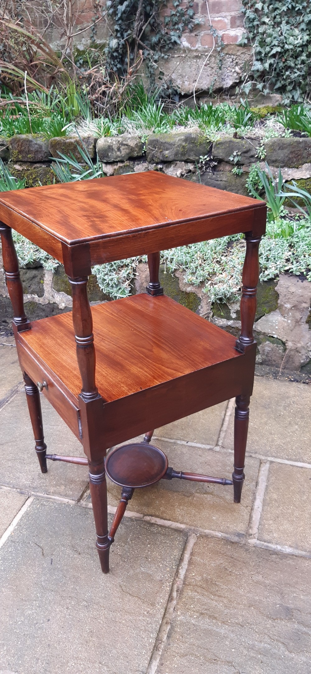 Superb quality mahogany Regency table in the manner of Gillows View V