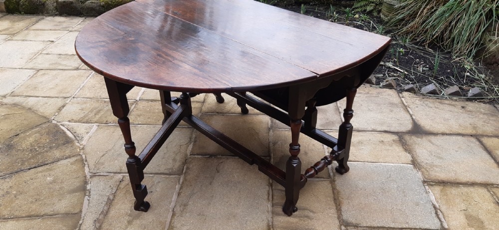 Super late 17th c oak dining table  View VI