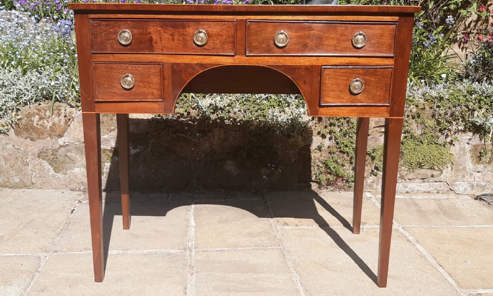 Georgian mahogany dressing table View IV