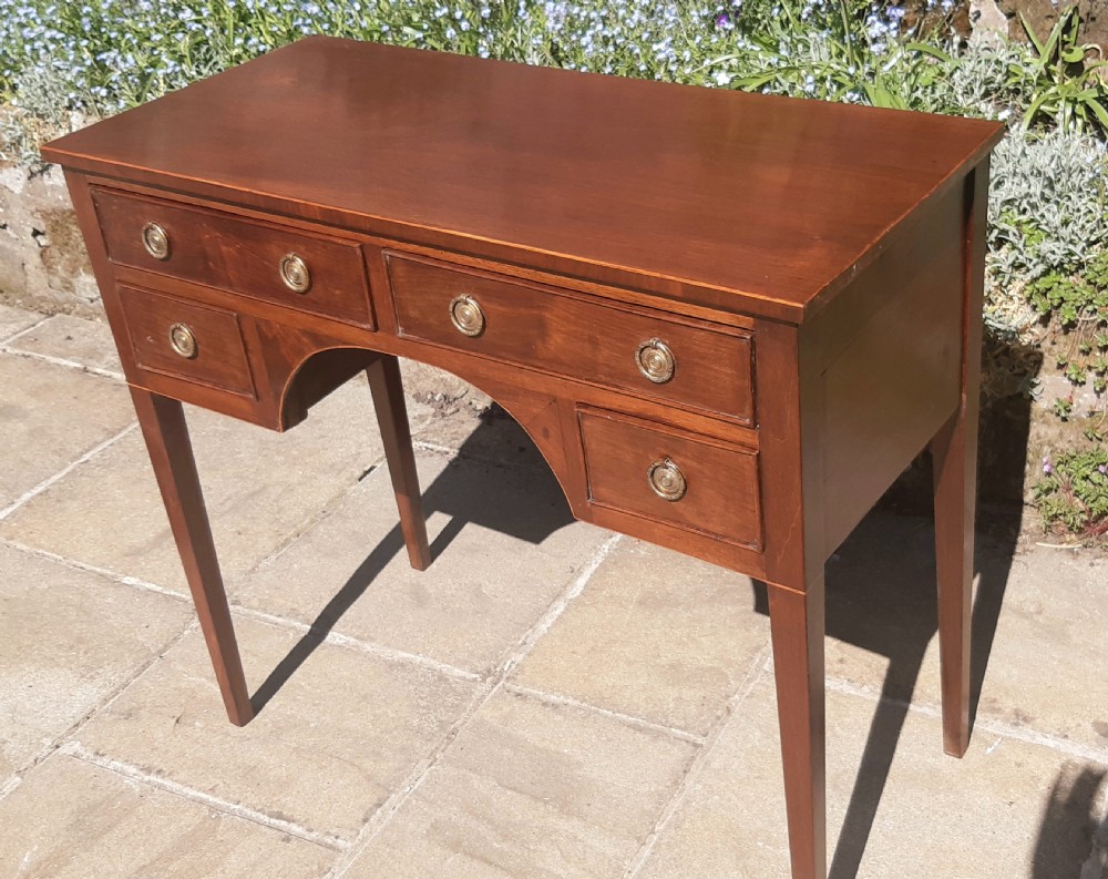 Georgian mahogany dressing table View VI
