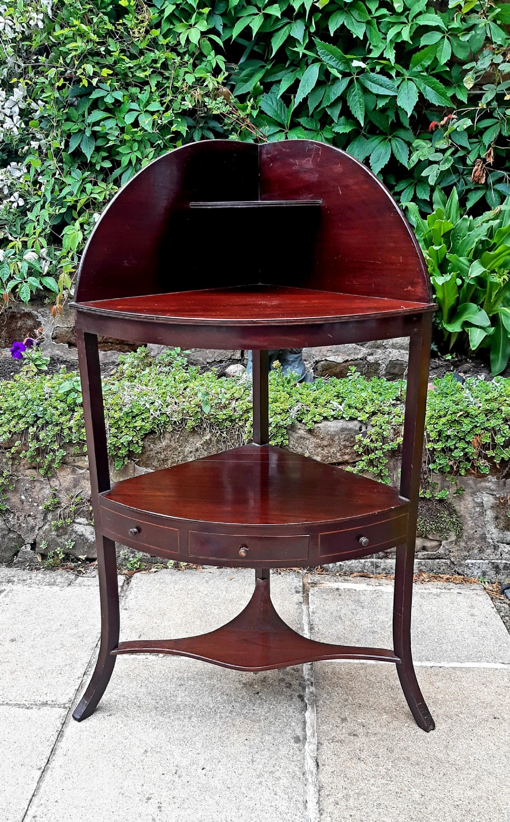 Georgian  mahogany corner washstand View II