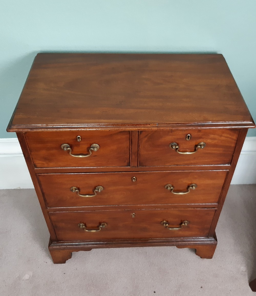 Rare Small Georgian chest  of drawers View II