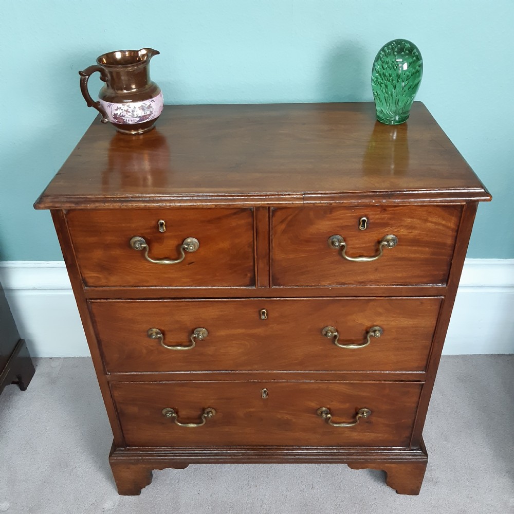 Rare Small Georgian chest  of drawers View III
