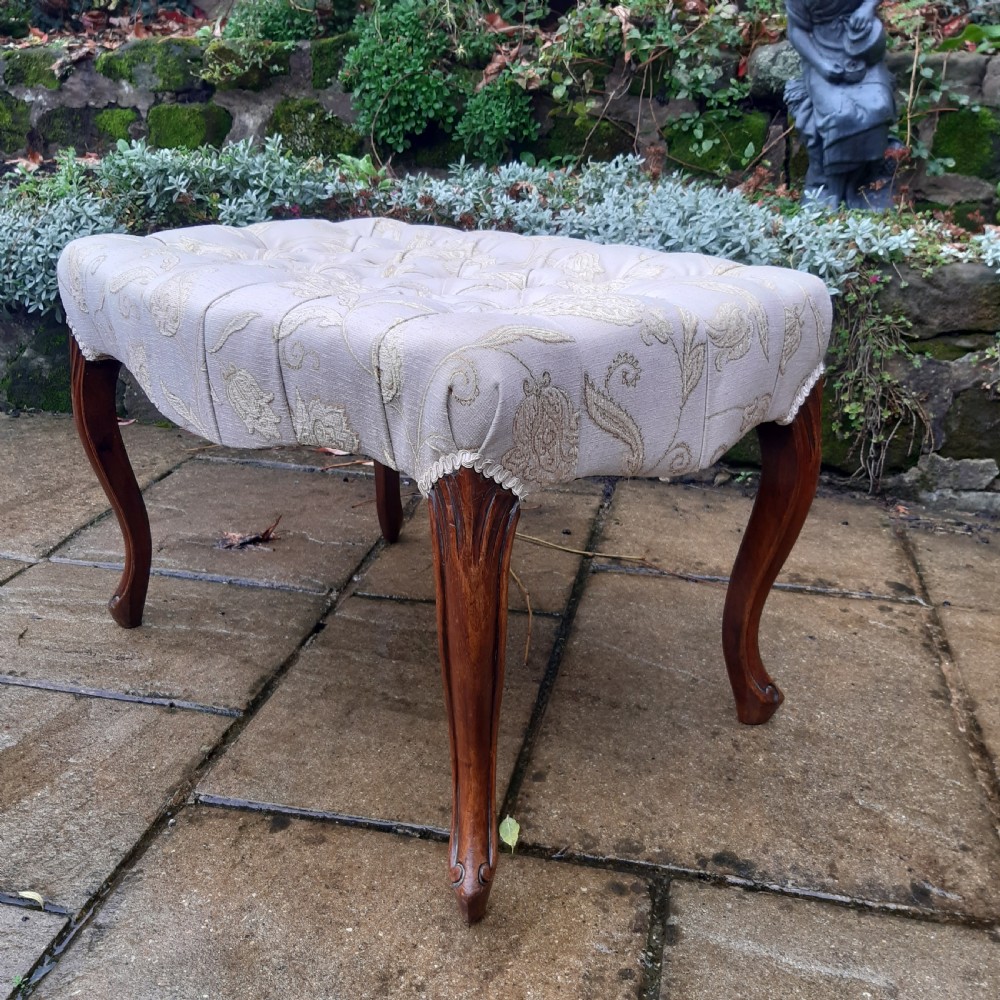 Cabriole leg stool View IV