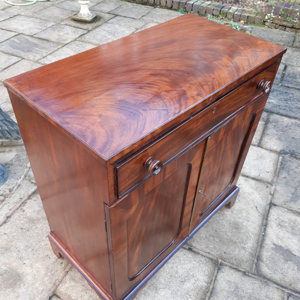 Regency side cabinet chiffonier View XII