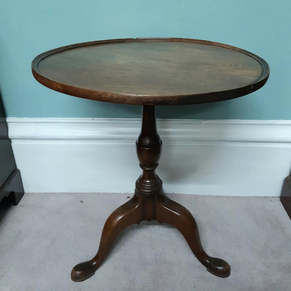 Small oak tripod table