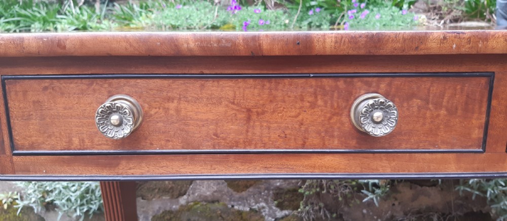 Beautiful Georgian sofa table View XVII