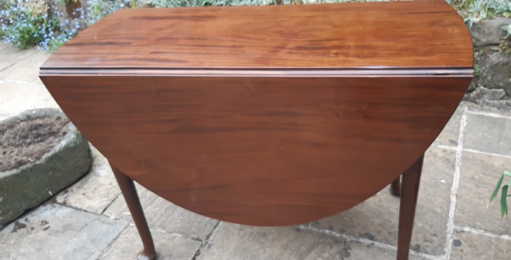 Georgian mahogany dropleaf table  View VI