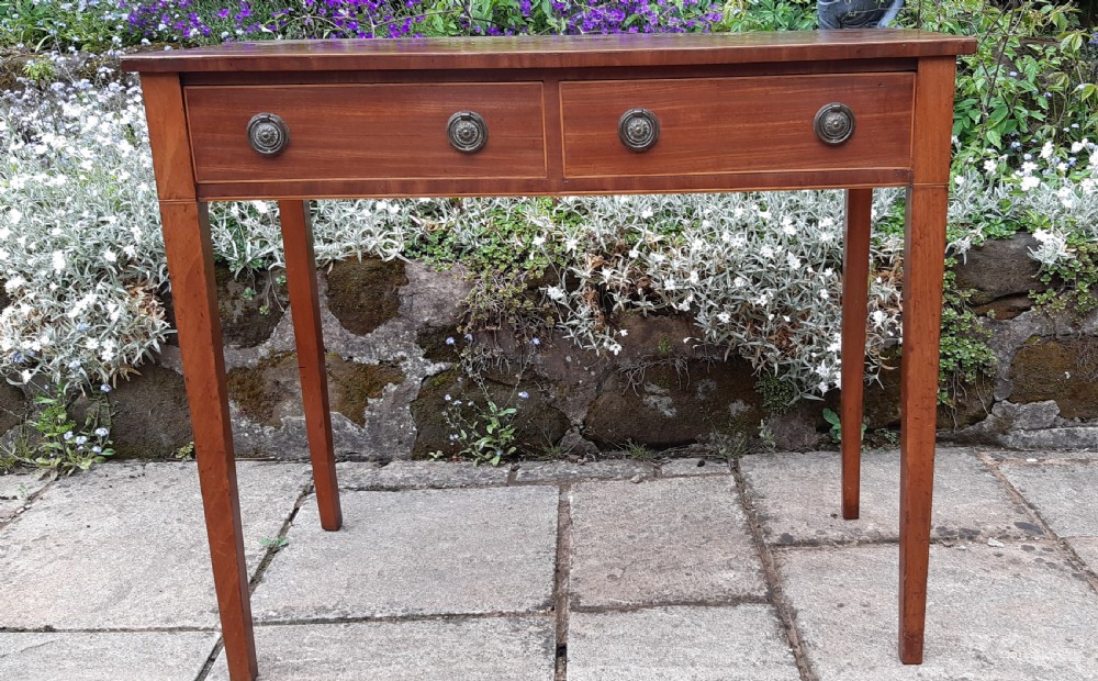 Lovely Georgian mahogany side writing table View III