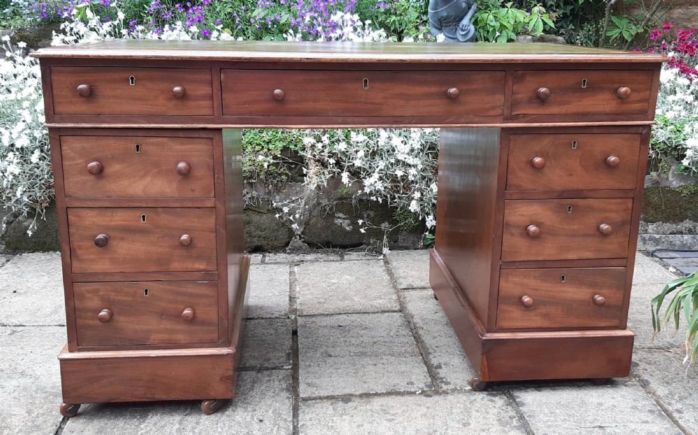 Victorian mahogany pedestal desk View II