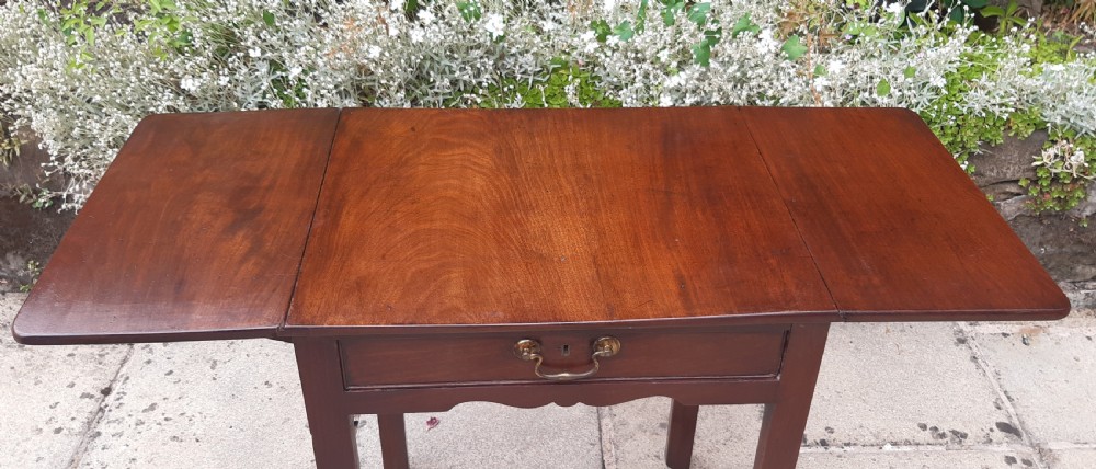 Small Georgian side table View IV
