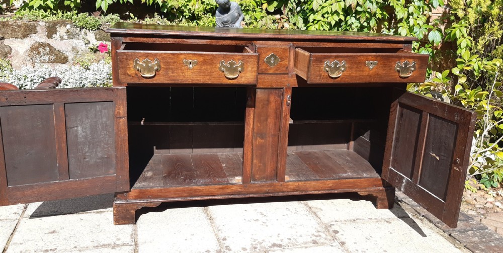 Oak dresser base View V