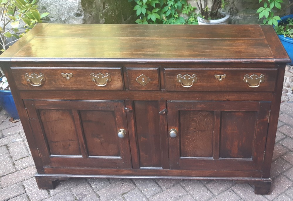 Oak dresser base View VII