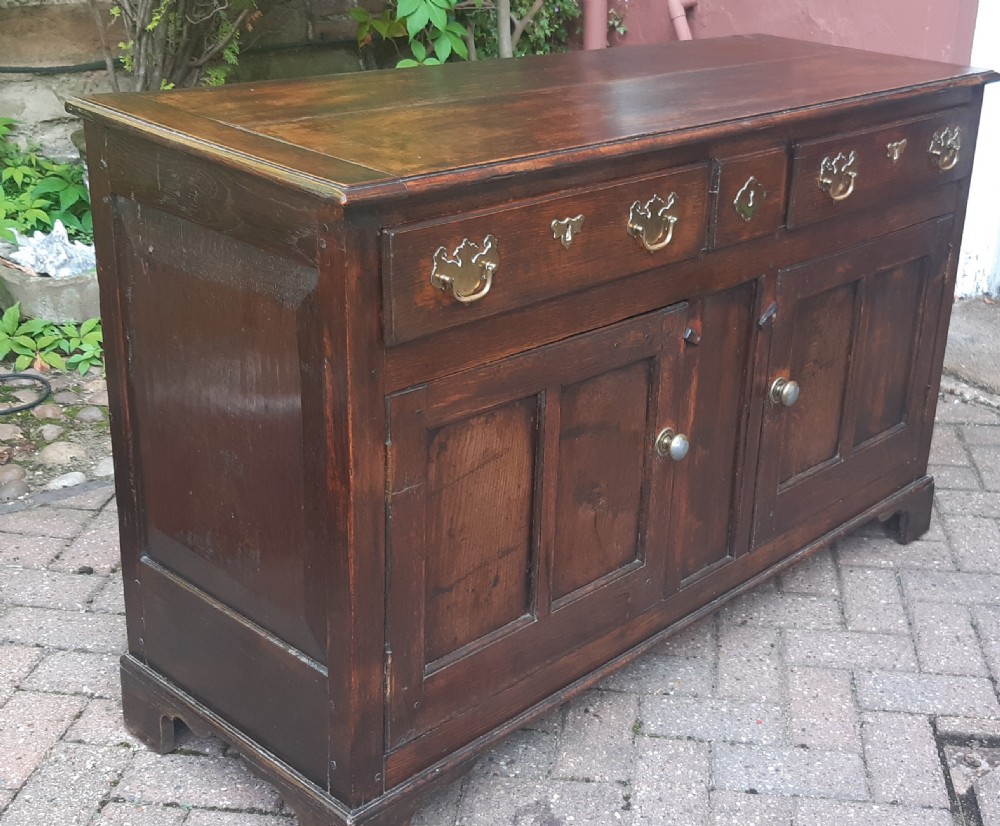 Oak dresser base View VIII