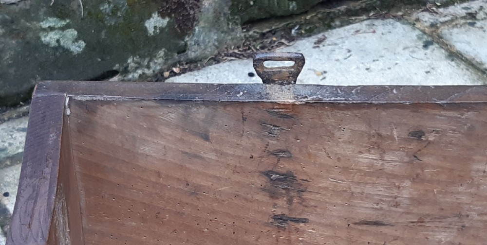 Elm plank coffer 17th century detachable top View XIII