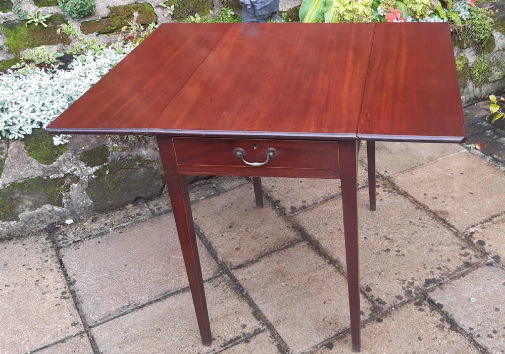 Georgian pembroke  table View II