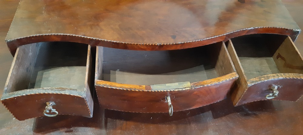 Georgian mahogany serpentine mahogany toilet or dressing  View V