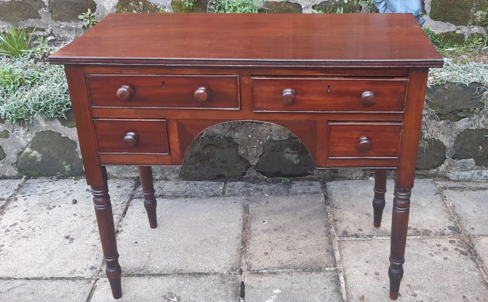 Mahogany dressing table 