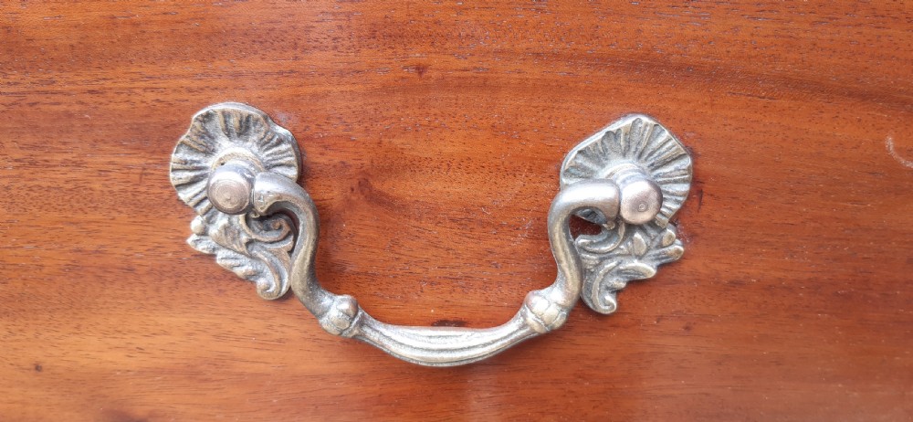 A rare sized Georgian chest on chest  View XVII