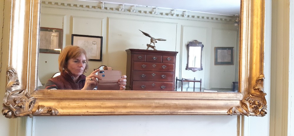 Gilt wall mirror  View VII