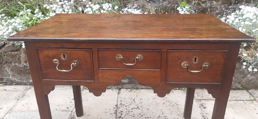18th century oak lowboy  View IV