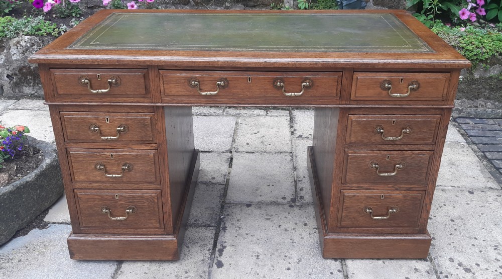 Victorian oak pedestal desk