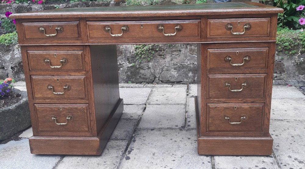 Victorian oak pedestal desk View VII