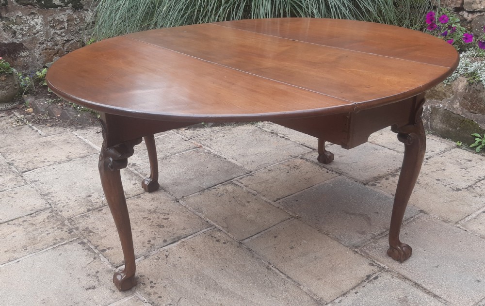 Superb Georgian drop leaf table 