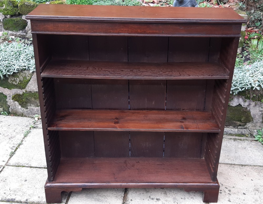 Georgian oak bookcase