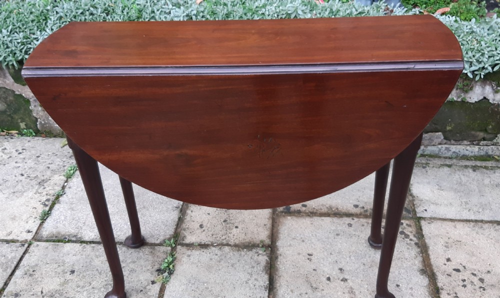 Small drop leaf table Georgian 