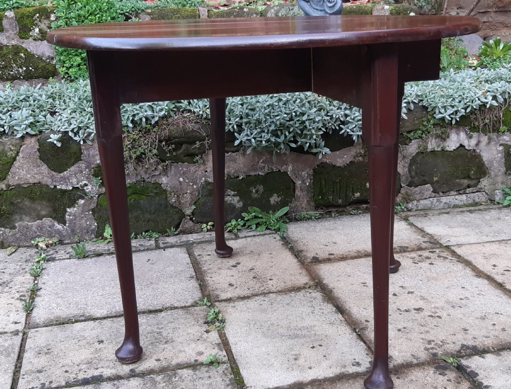 Small drop leaf table Georgian  View VI