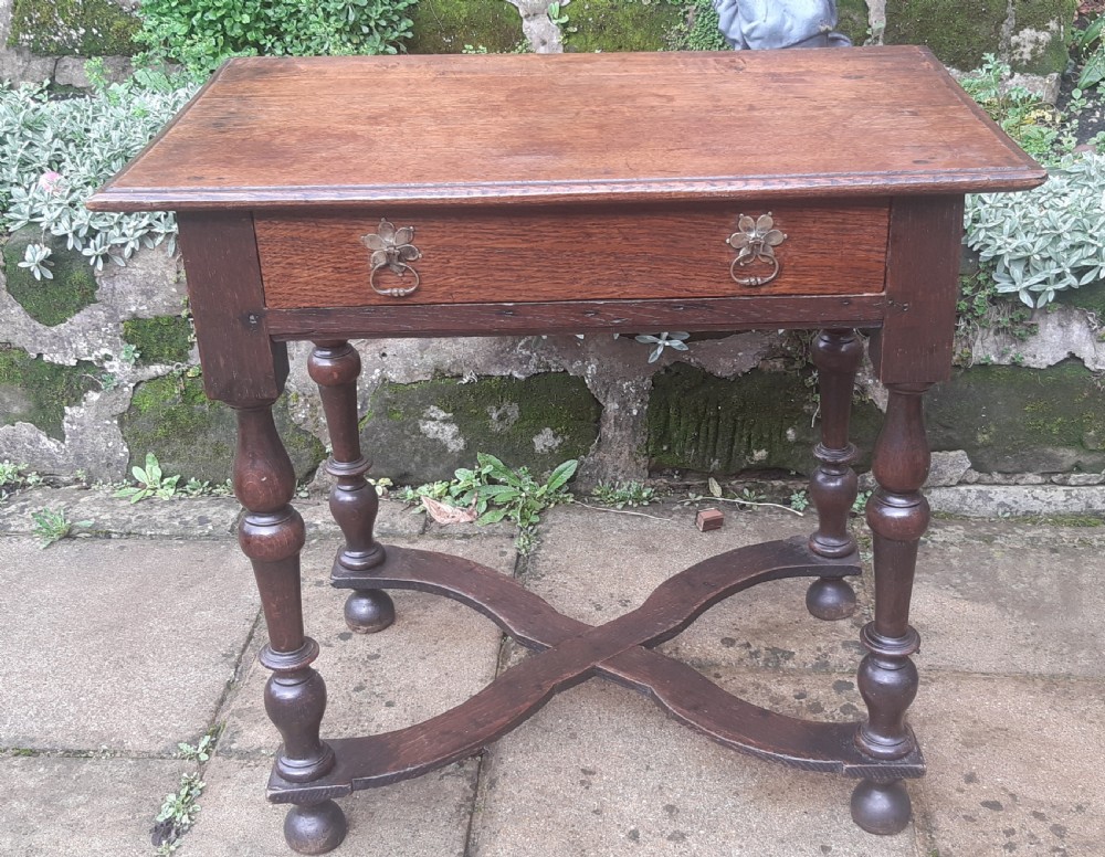 Early 18th century oak lowboy side table