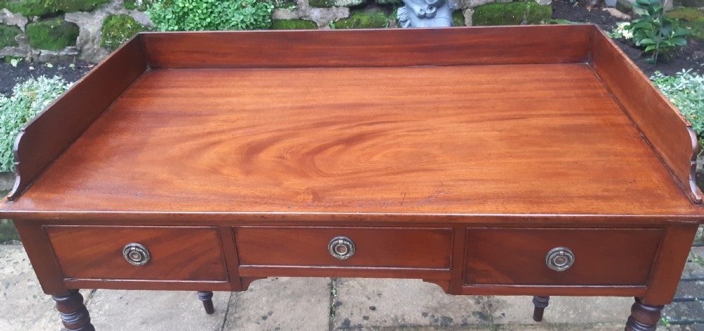 Superb Georgian dressing or writing table  View II