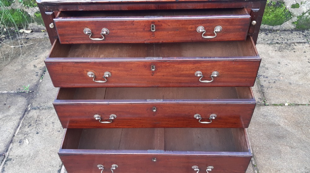 Small Georgian 18th century bureau  mahogany  View VIII