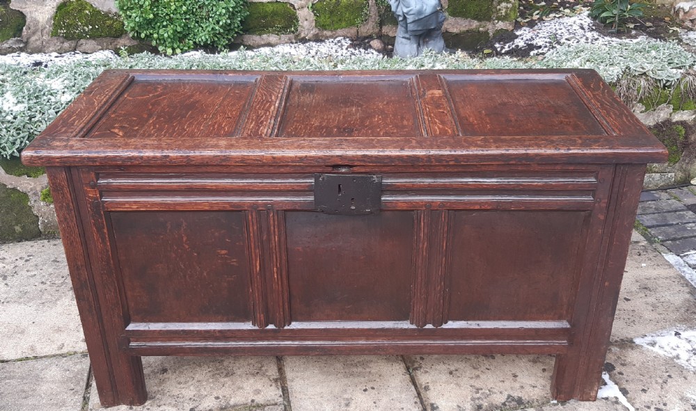 Oak coffer