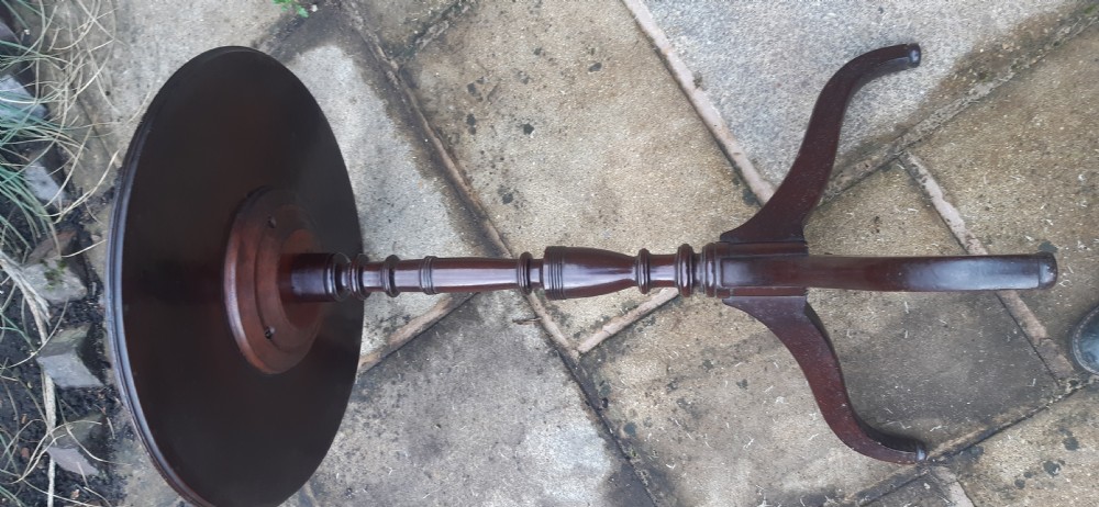 Small Mahogany tripod lamp table Georgian  View II