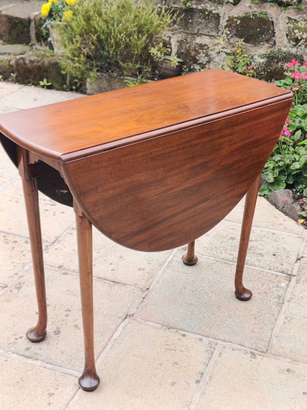 Small mahogany dining table drop leaf 19th century  View II