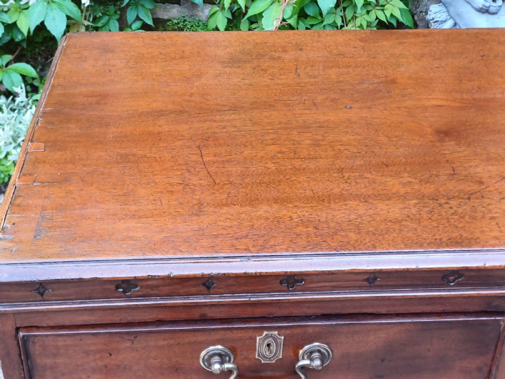 Georgian 18th century mahogany chest of drawers  View III